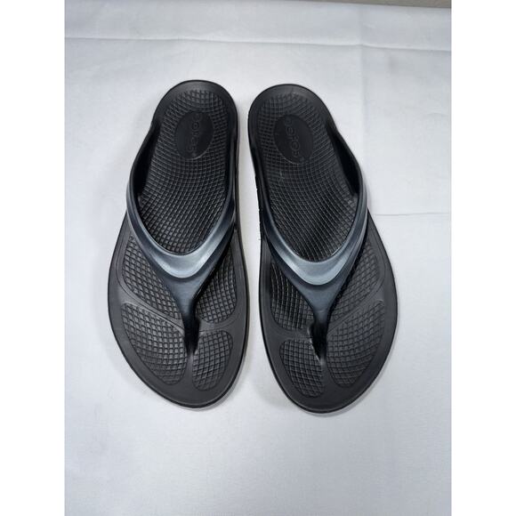 OOFOS Shoes Women 9 OOlala Luxe Thong Frosted Black Recovery Sandals Flip Flop - Picture 1 of 10